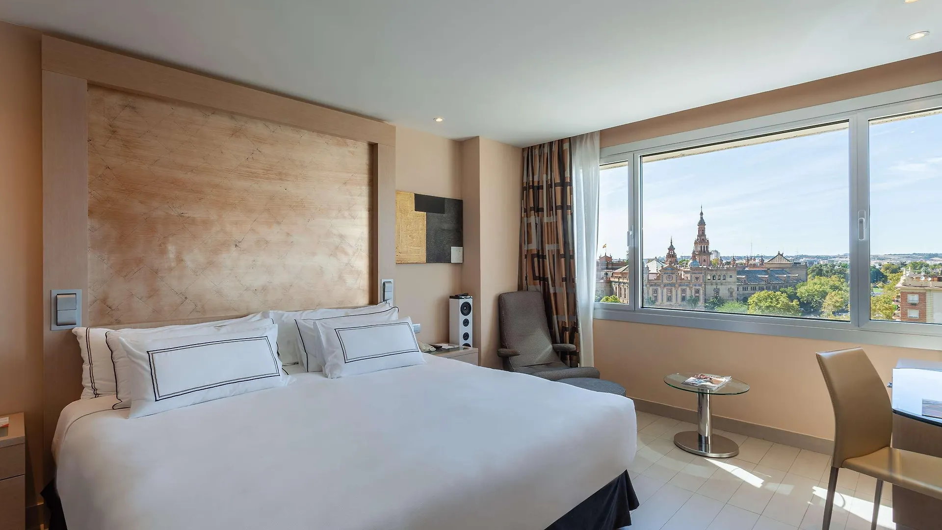 The Level At Melia Sevilla 3*,