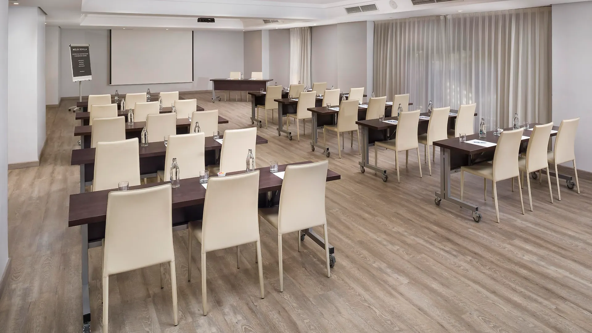 The Level At Melia Sevilla Séville